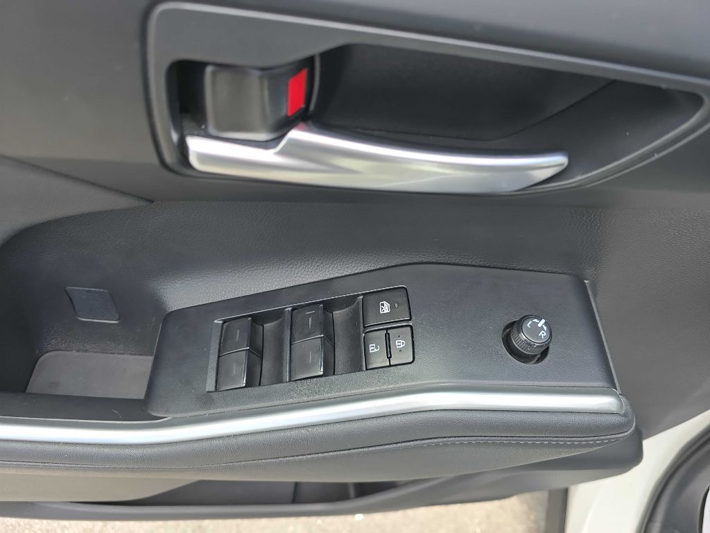2023 Toyota Highlander XLE photo 12