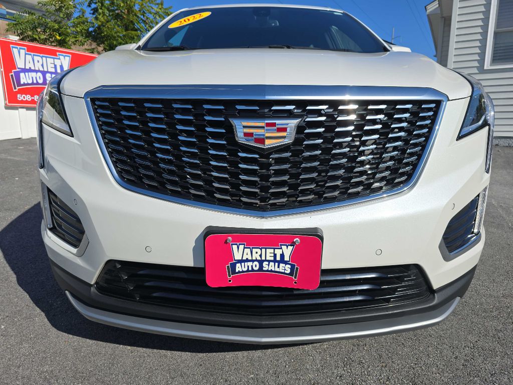 2022 Cadillac XT5 Premium Luxury photo 2