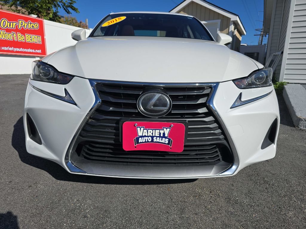 2018 Lexus IS 300 photo 2