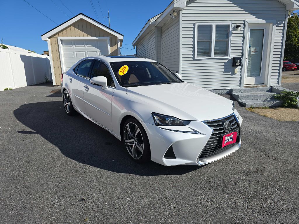 2018 Lexus IS 300 photo 3
