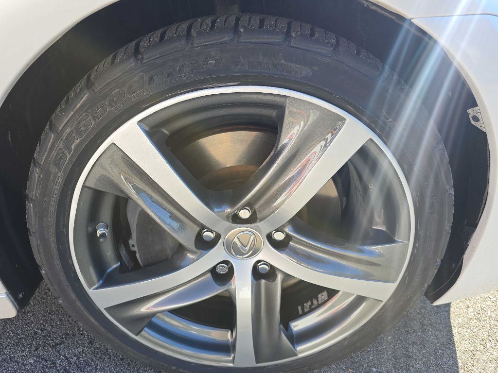 2018 Lexus IS 300 photo 5