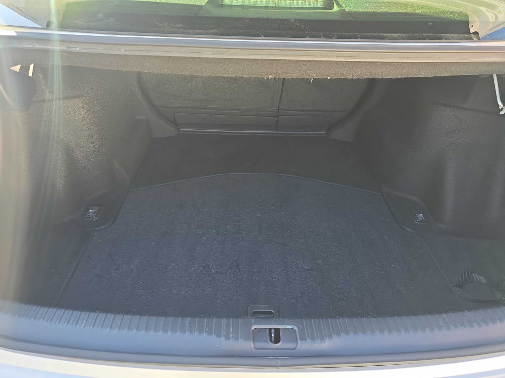 2018 Lexus IS 300 photo 8
