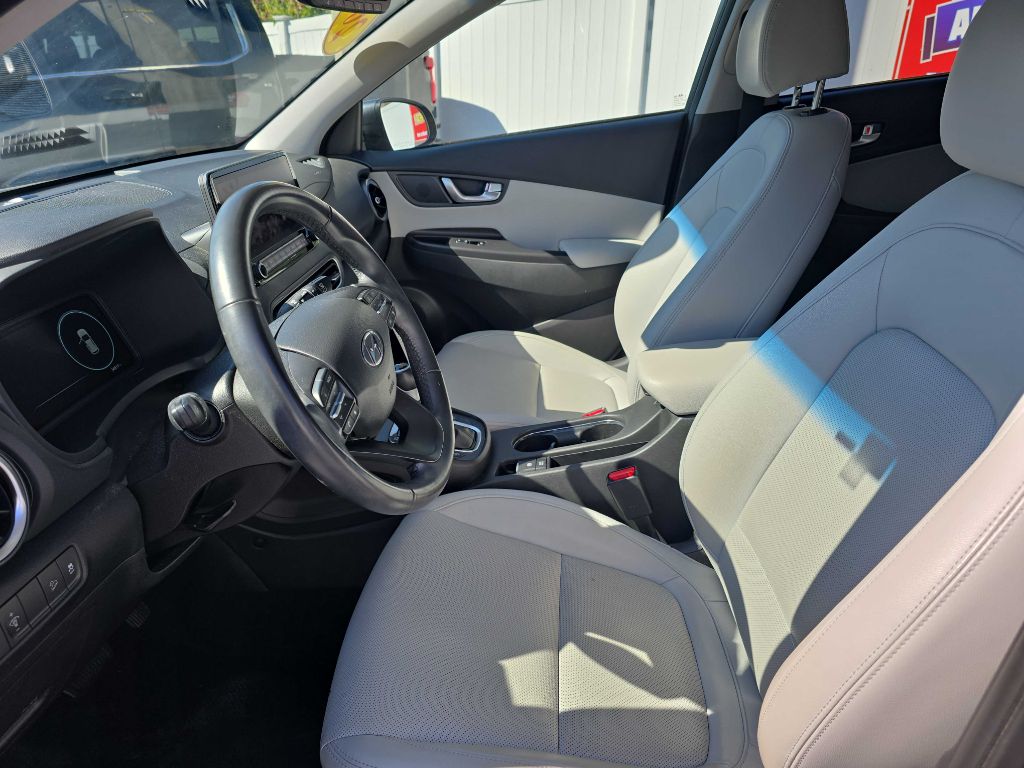 2022 Hyundai Kona Limited photo 13