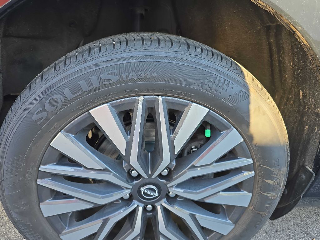 2024 Nissan Altima 2.5 SV photo 3