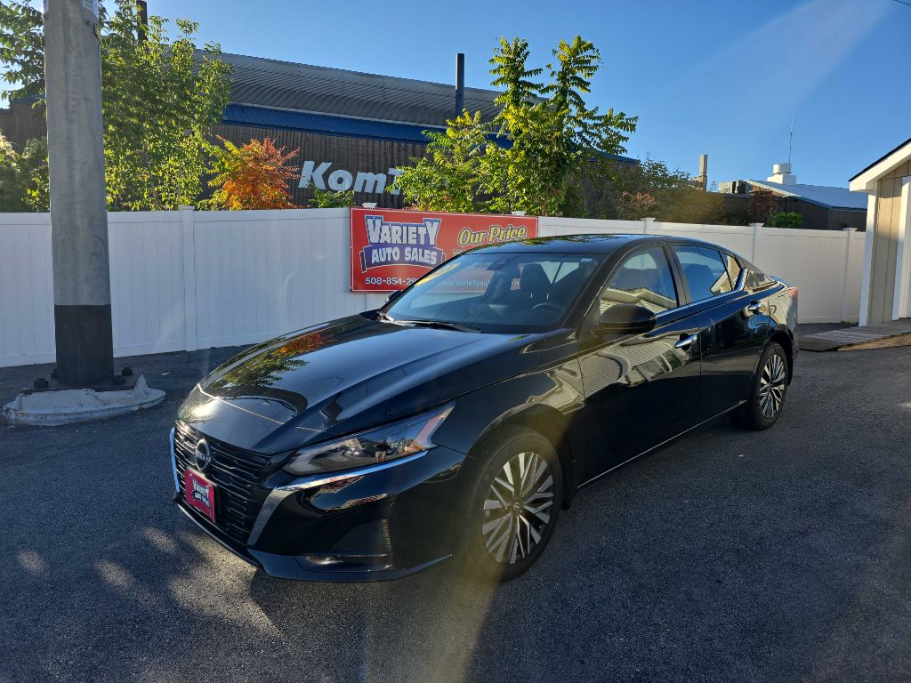2024 Nissan Altima 2.5 SV photo 9