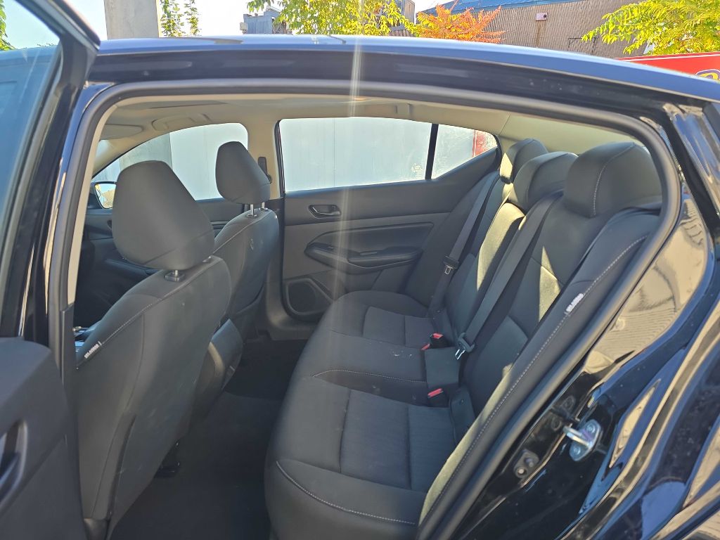 2024 Nissan Altima 2.5 SV photo 12