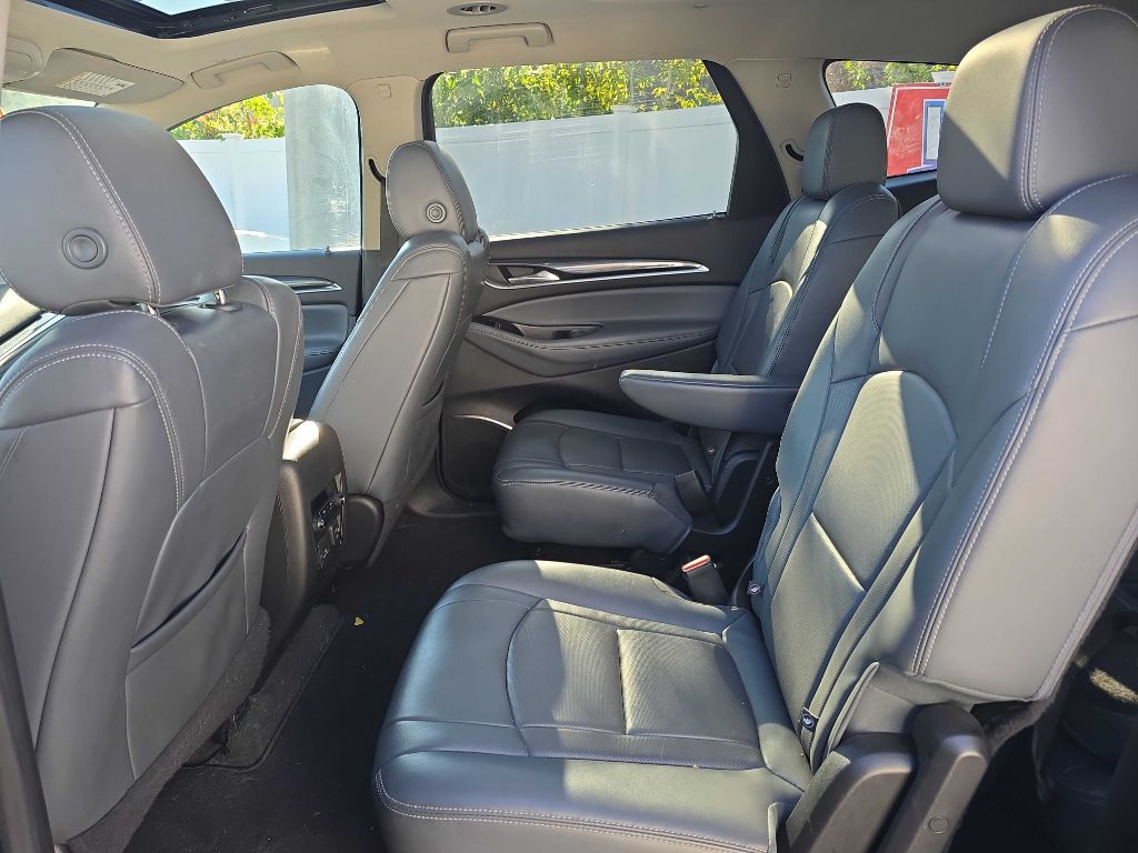 2020 Buick Enclave Essence photo 12