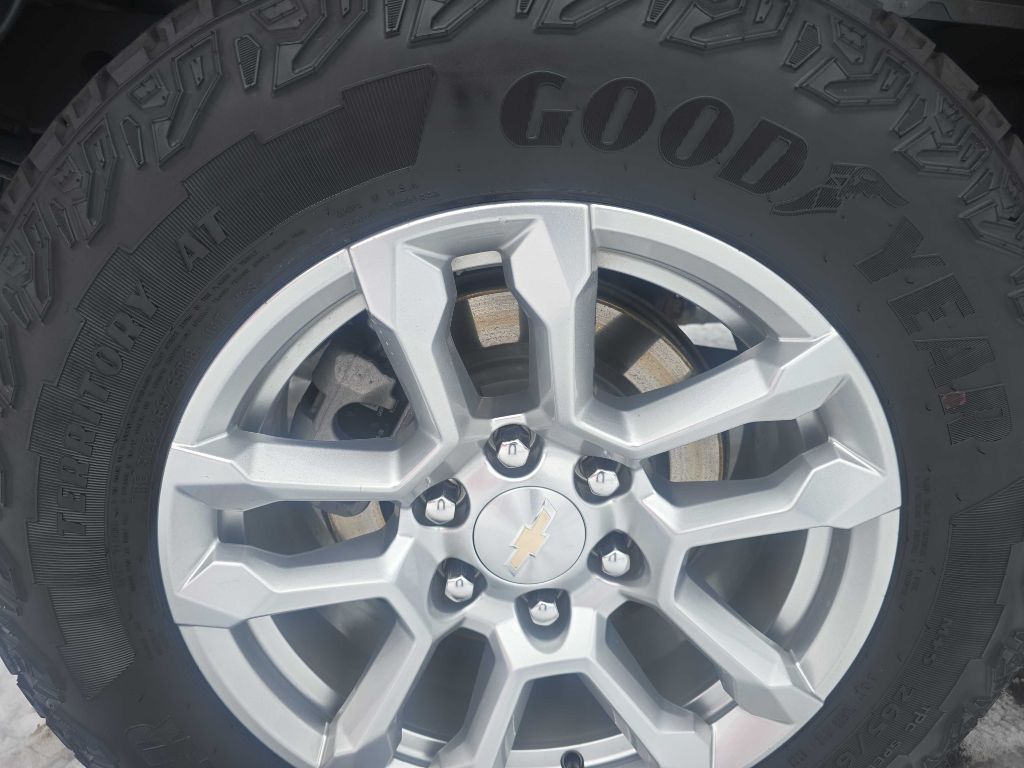 2023 Chevrolet Silverado 1500 LT - Photo 4