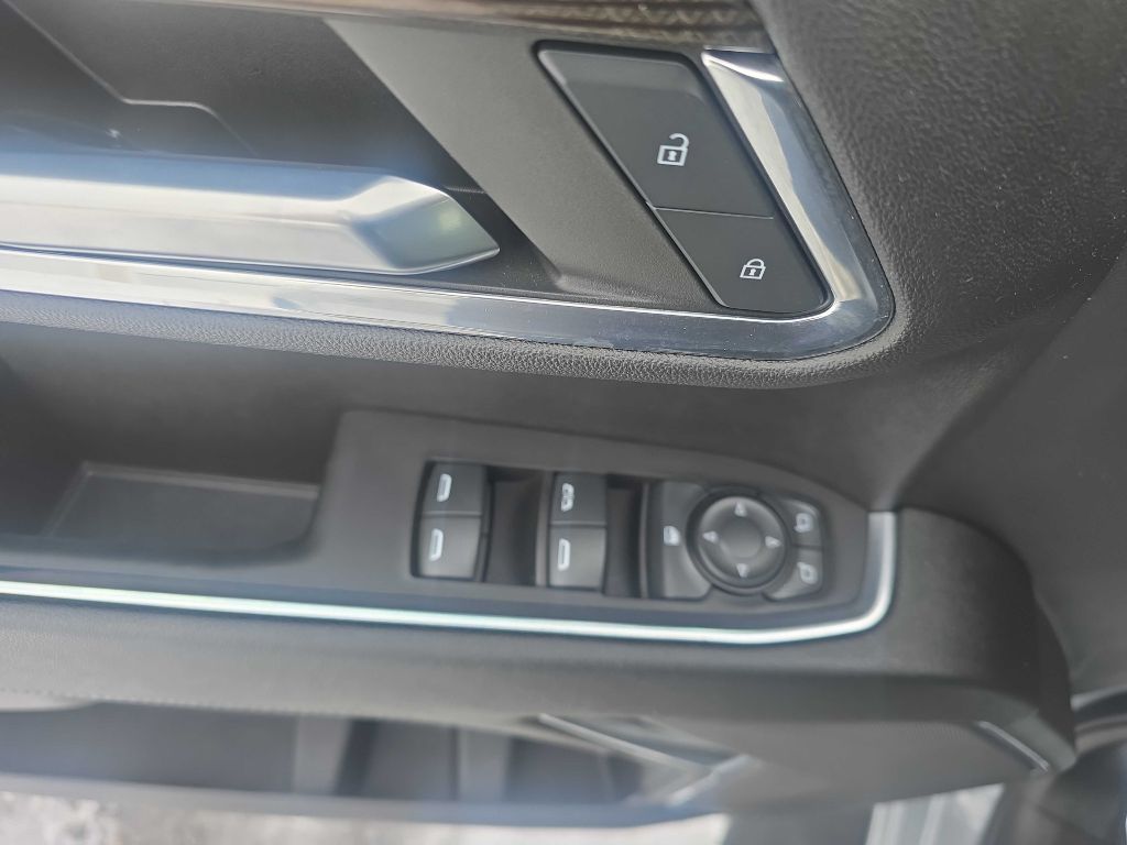2023 Chevrolet Silverado 1500 LT - Photo 14