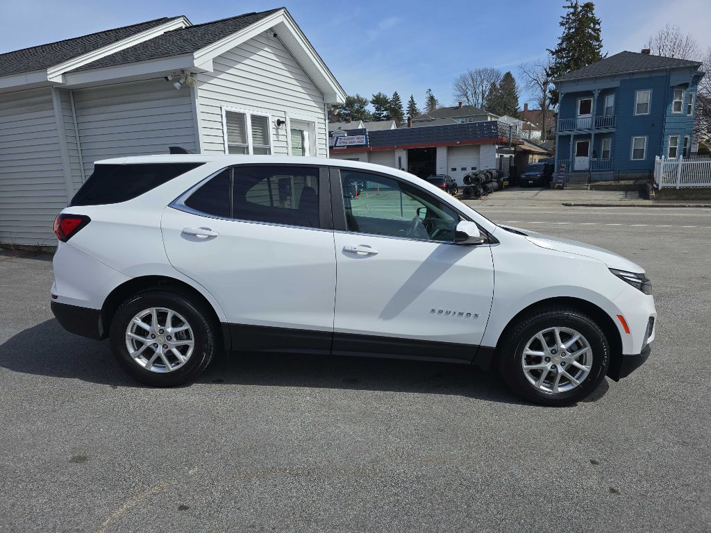 2023 Chevrolet Equinox LT - Photo 3