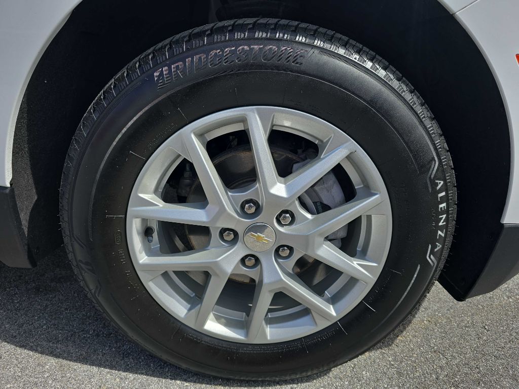 2023 Chevrolet Equinox LT - Photo 4