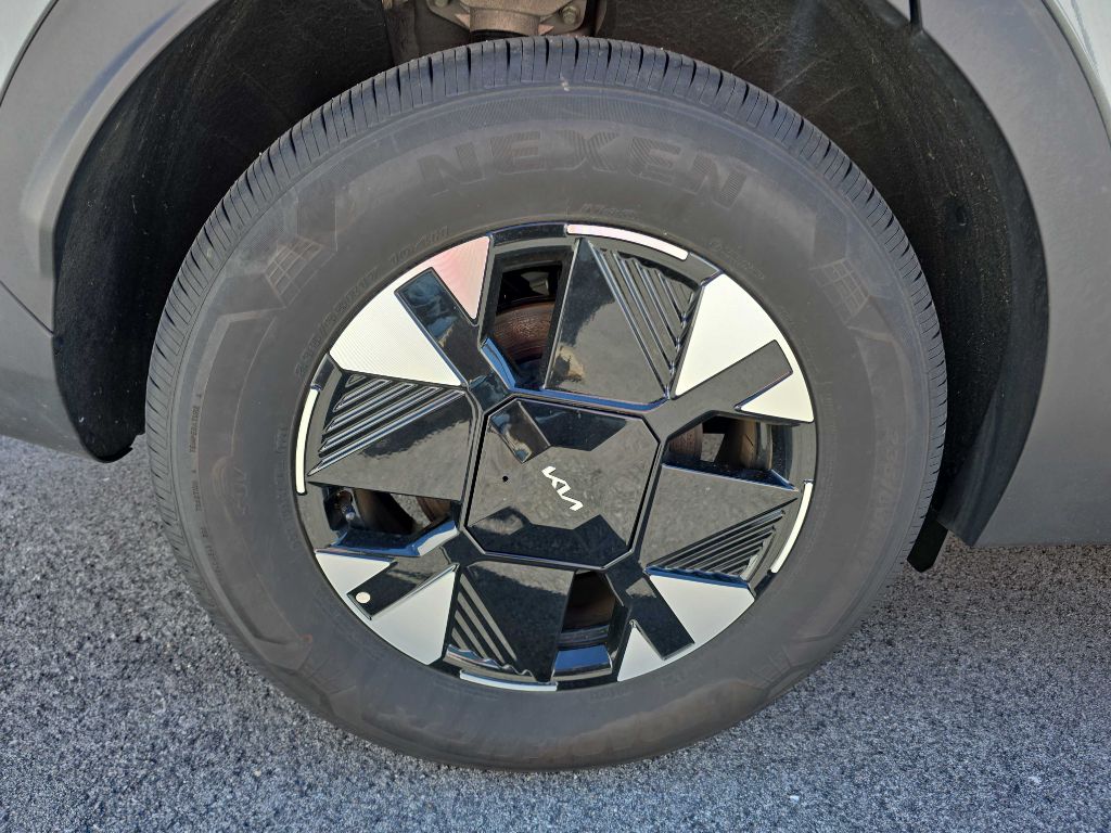 2026 Kia Sportage LX Hybrid - Photo 4