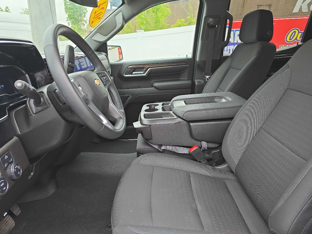 2024 Chevrolet Silverado 1500 LT - Photo 16