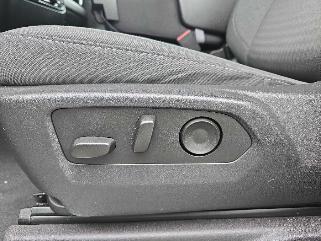 2024 Chevrolet Silverado 1500 LT - Photo 18