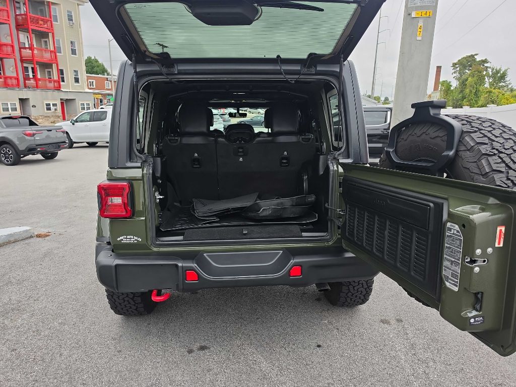 Jeep Wrangler photo 8