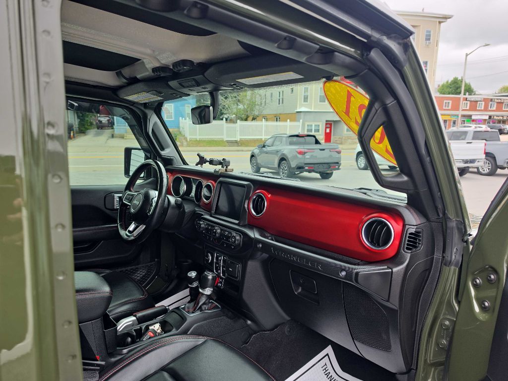 Jeep Wrangler photo 14