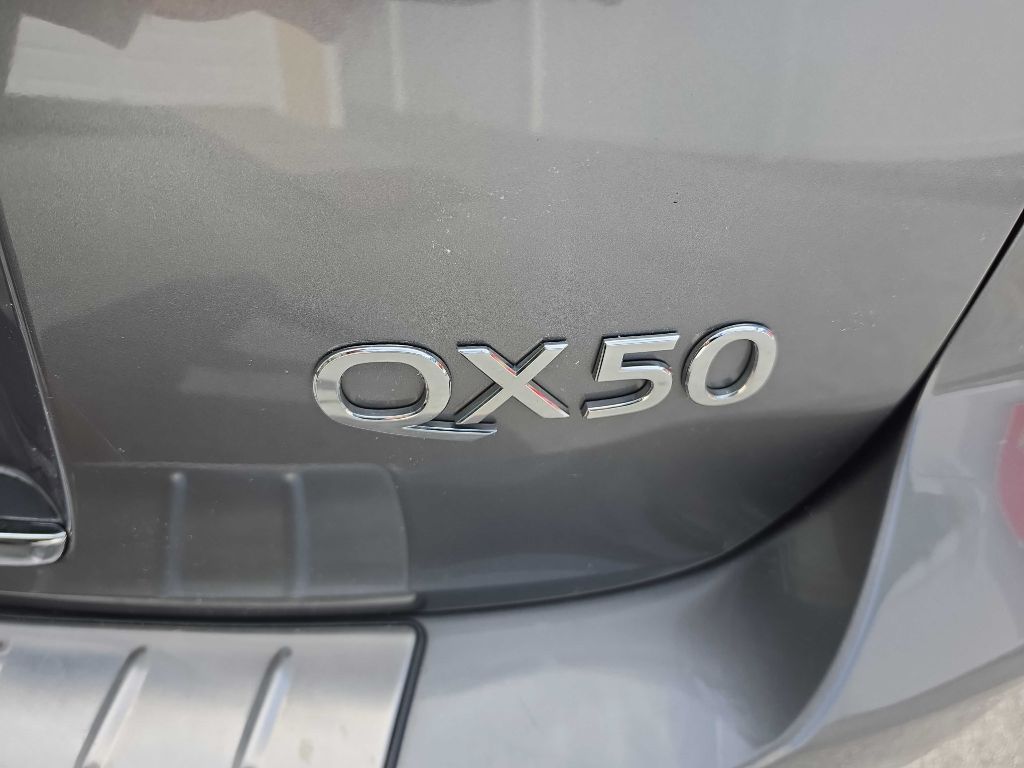 Infiniti QX50 photo 9