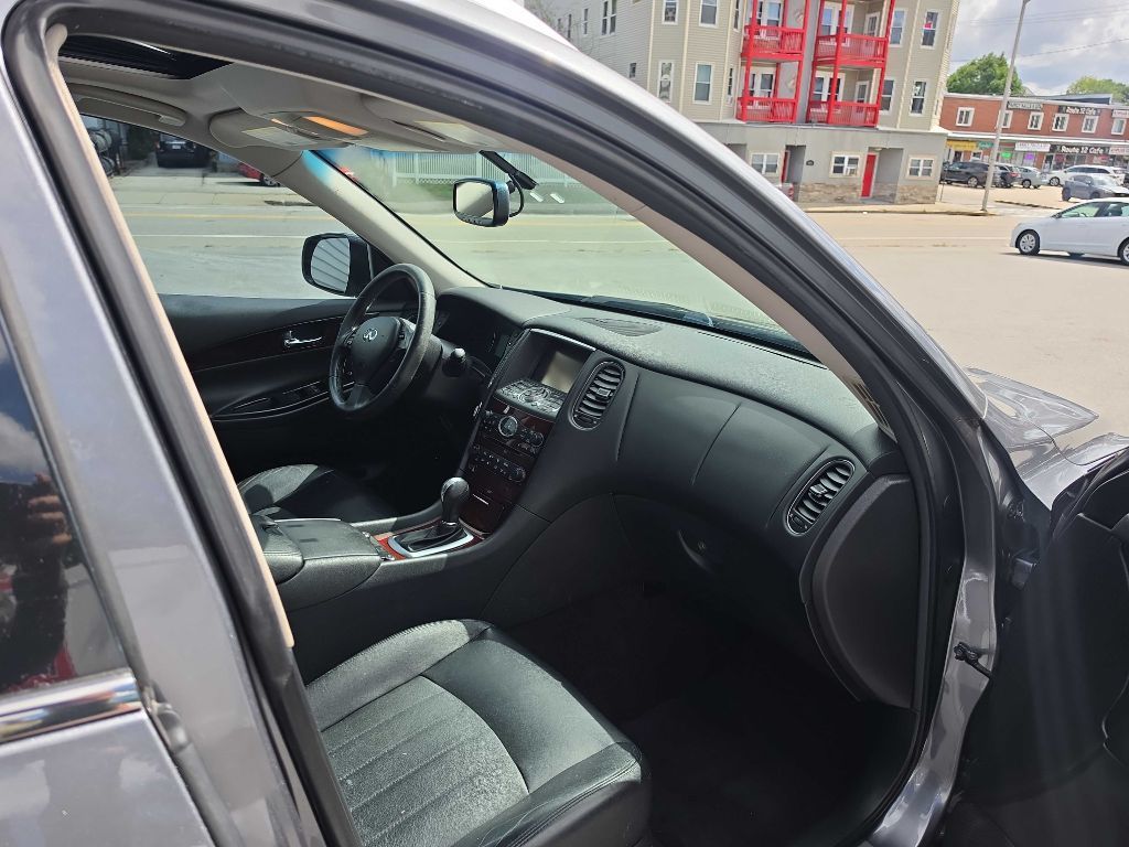 Infiniti QX50 photo 16