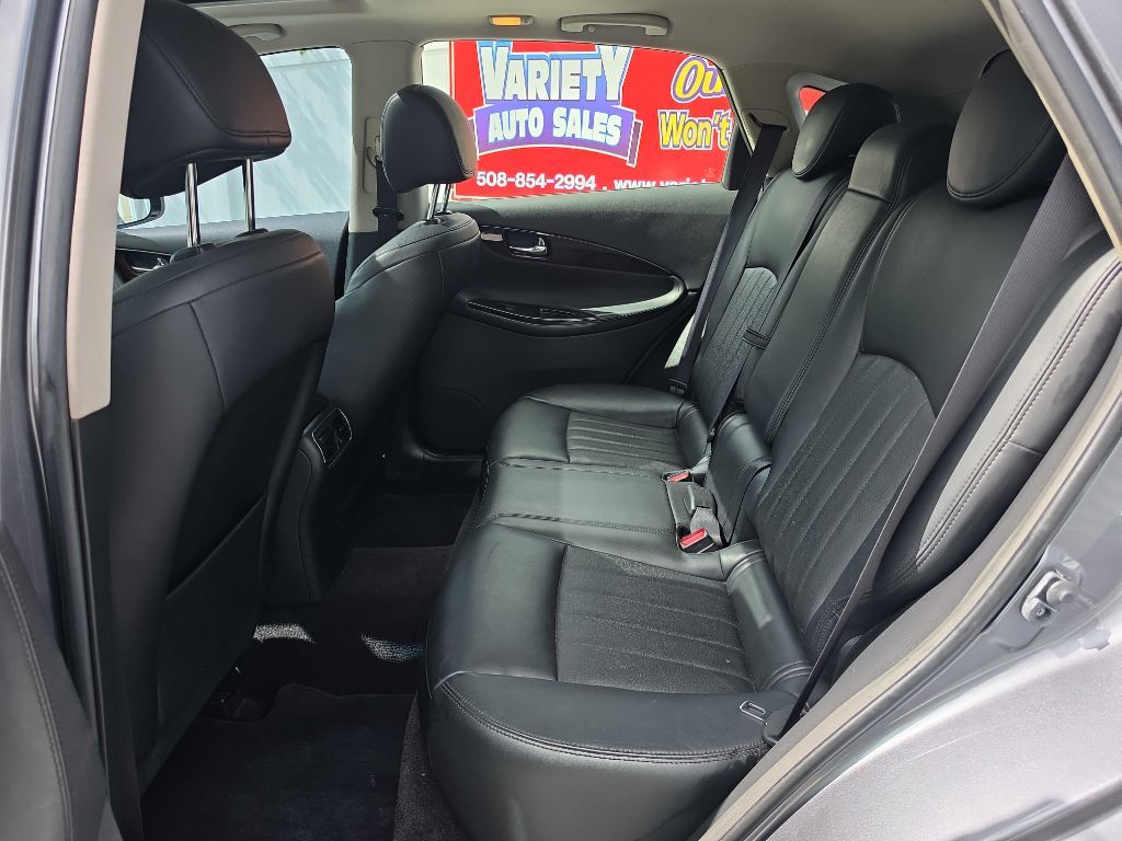 Infiniti QX50 photo 17