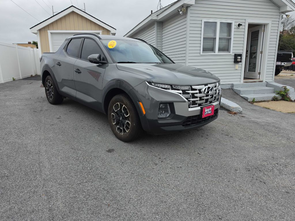 Photo 2 of this Hyundai Santa Cruz