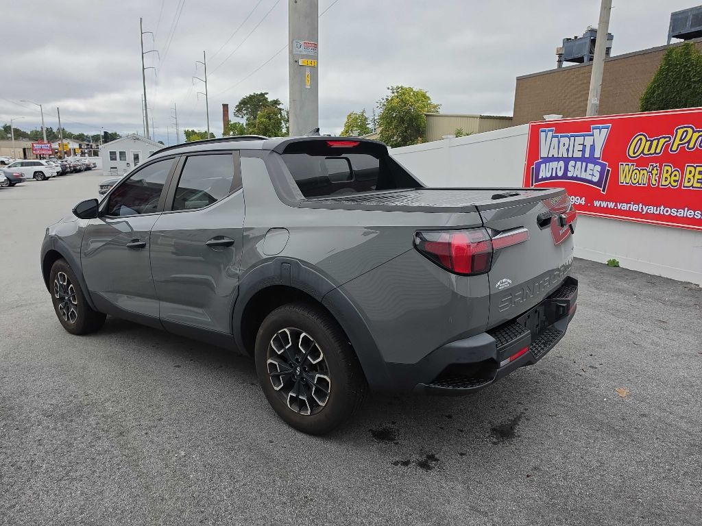 Photo 9 of this Hyundai Santa Cruz