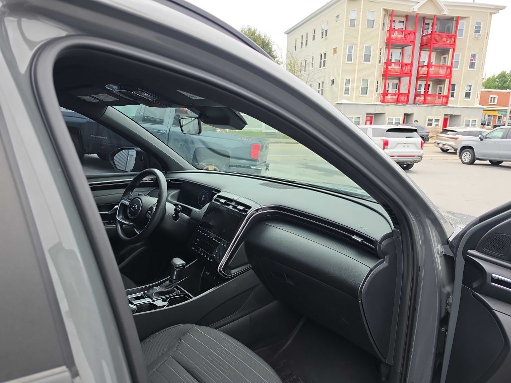 Photo 14 of this Hyundai Santa Cruz