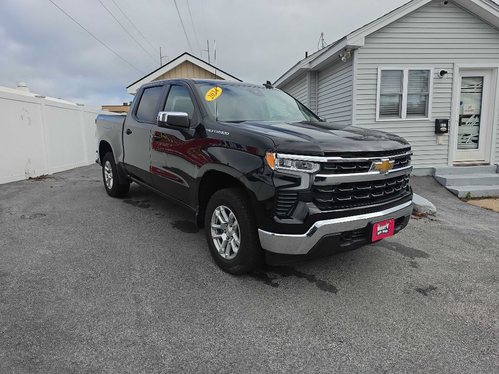 Chevrolet Silverado photo 2
