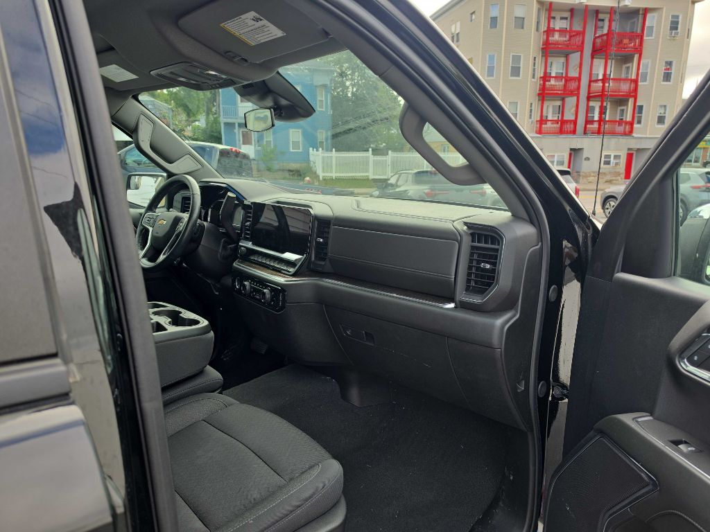 Chevrolet Silverado photo 15
