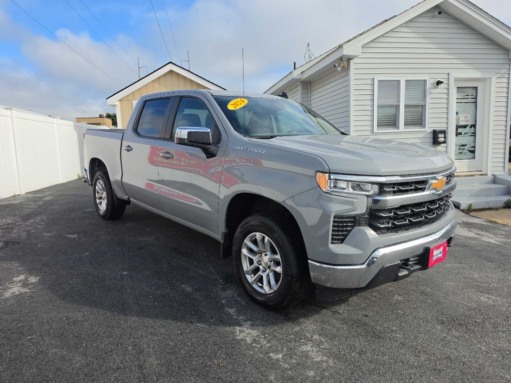 Photo 2 of this Chevrolet Silverado 1500