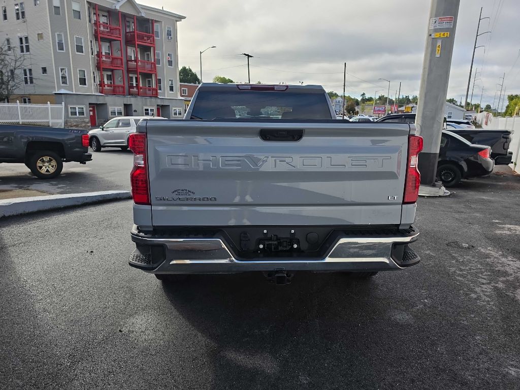 Photo 7 of this Chevrolet Silverado 1500