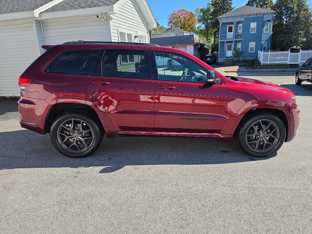Photo 3 of this Jeep Grand Cherokee