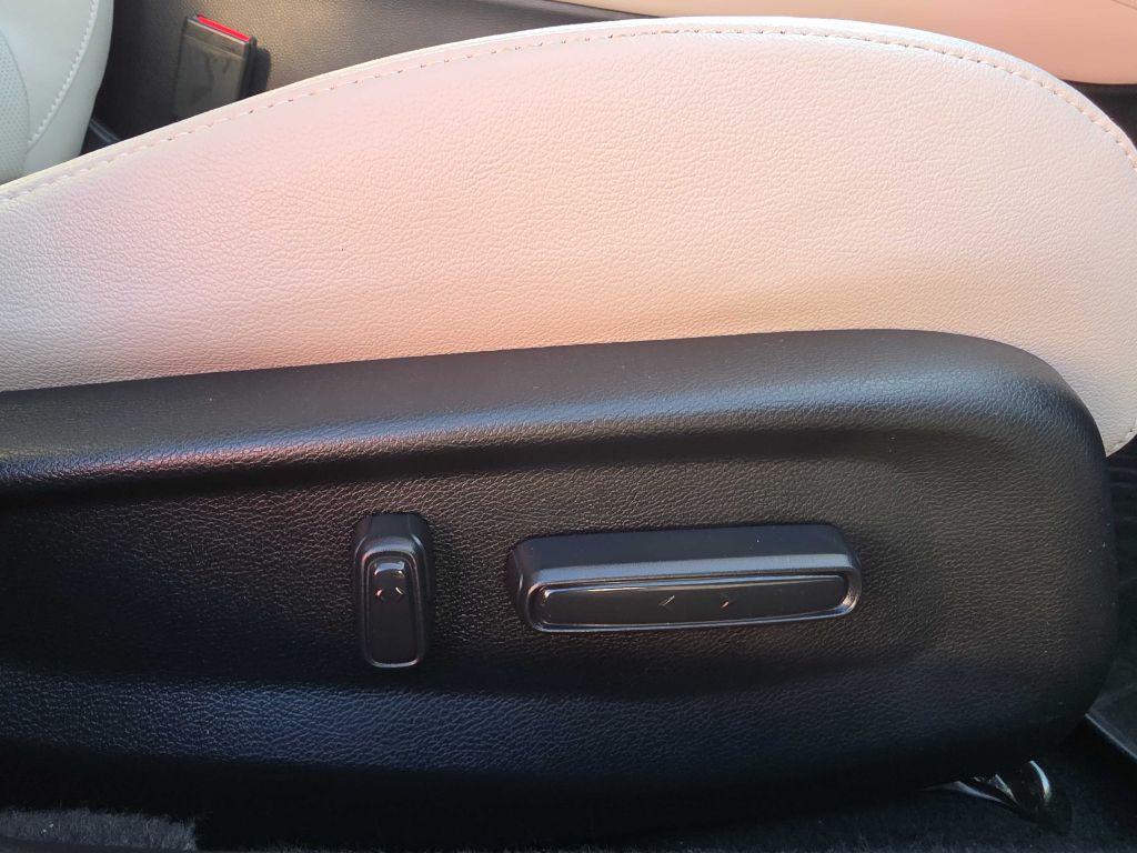 Photo 14 of this Honda Accord Sedan