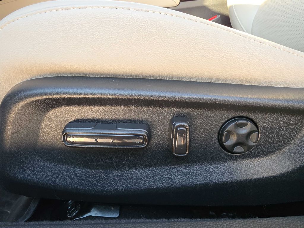 Photo 15 of this Honda Accord Sedan