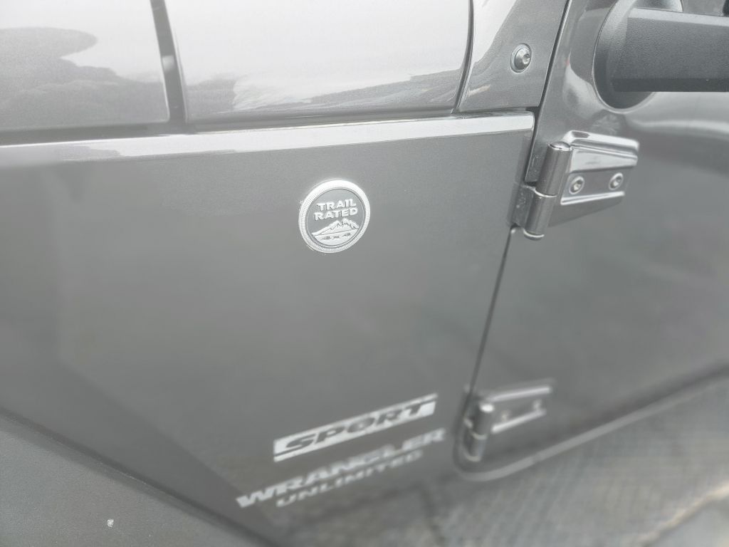 2016 Jeep Wrangler Unlimited Sport photo 18