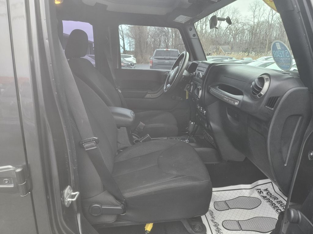 2016 Jeep Wrangler Unlimited Sport photo 37