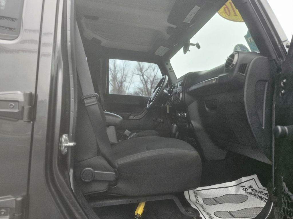 2016 Jeep Wrangler Unlimited Sport photo 38