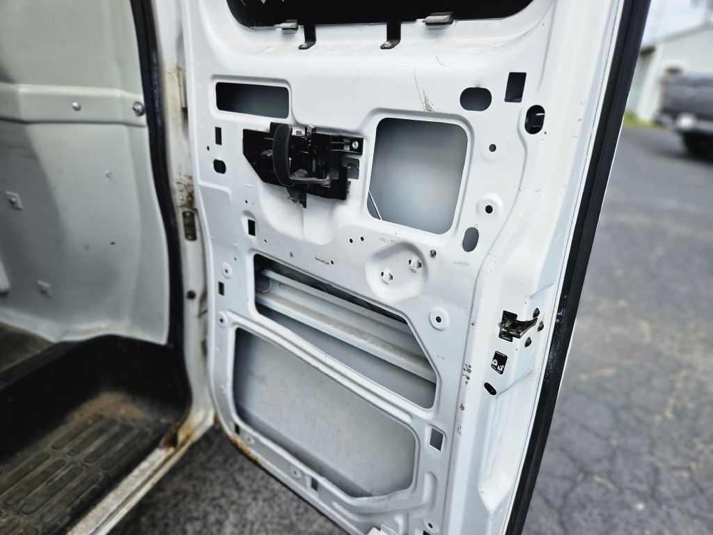 2014 Chevrolet Express Cargo Work Van - Photo 23
