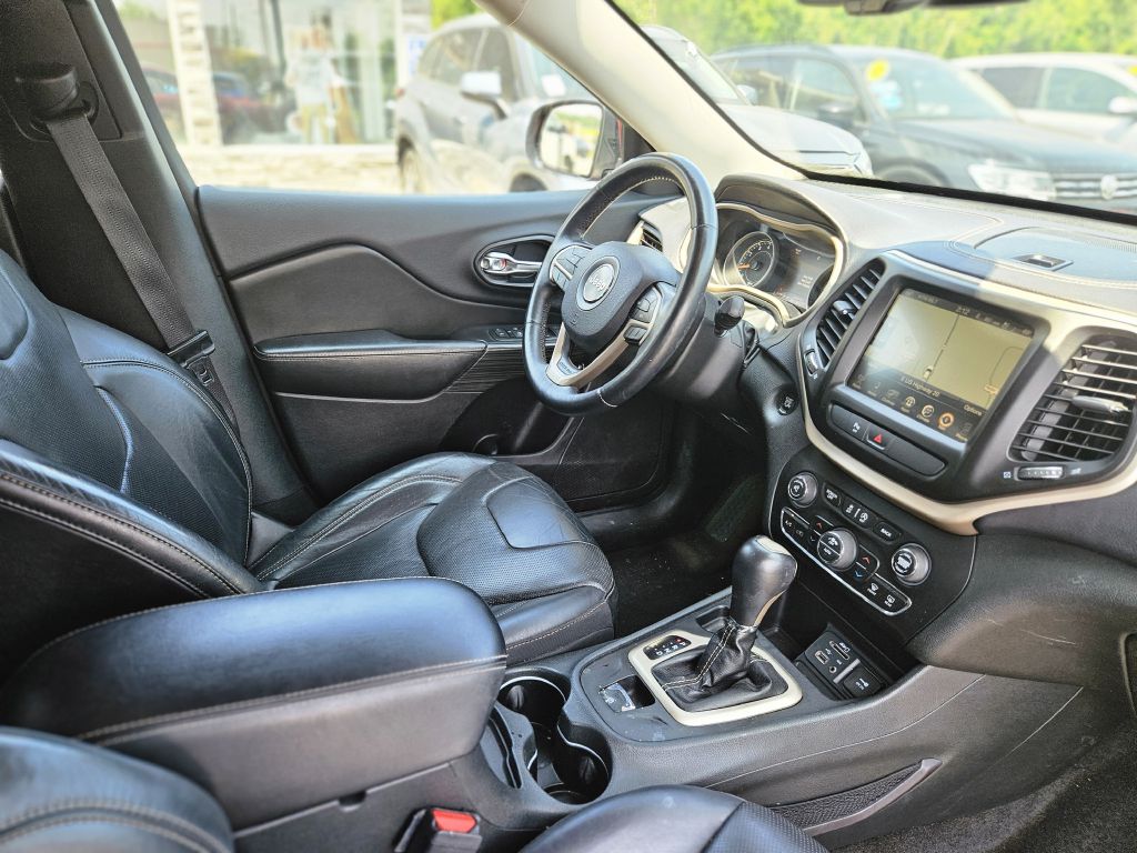 2015 Jeep Cherokee Limited photo 26