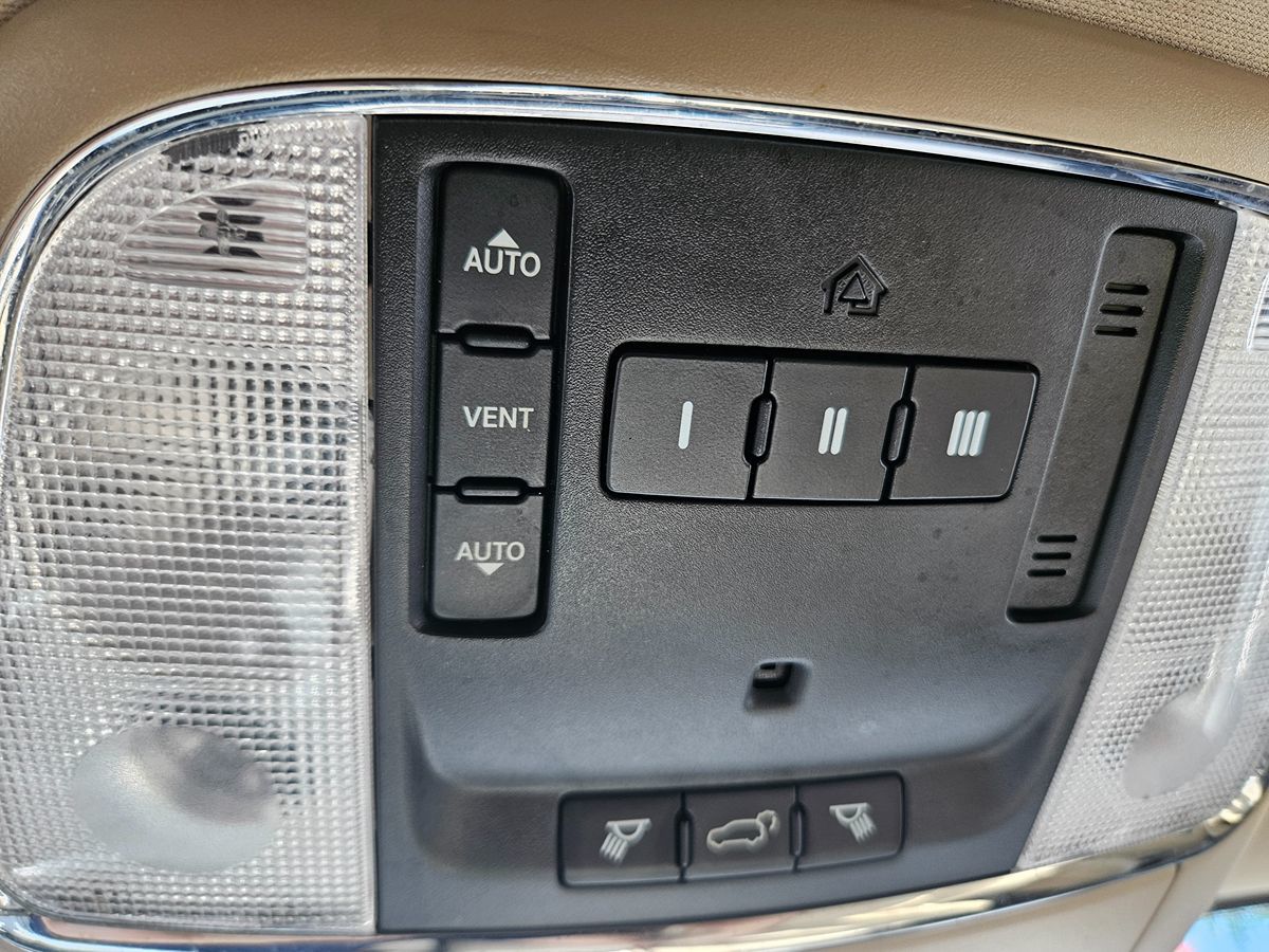 2014 Jeep Grand Cherokee Limited photo 40