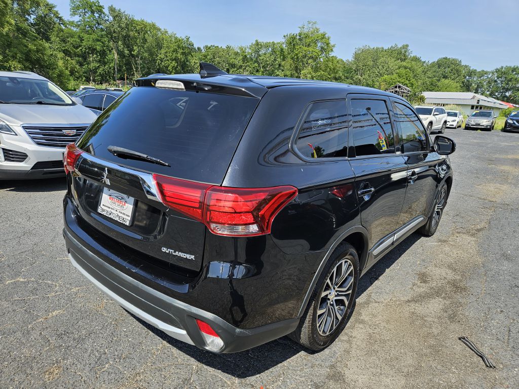 2018 Mitsubishi Outlander ES photo 7