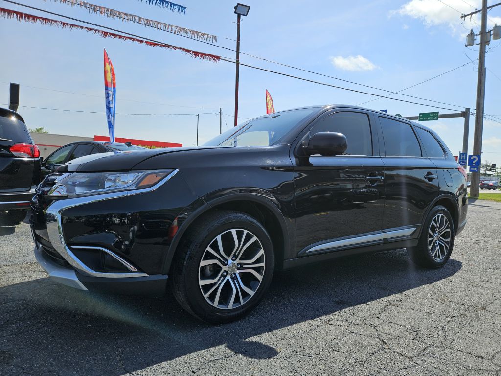 2018 Mitsubishi Outlander ES photo 15