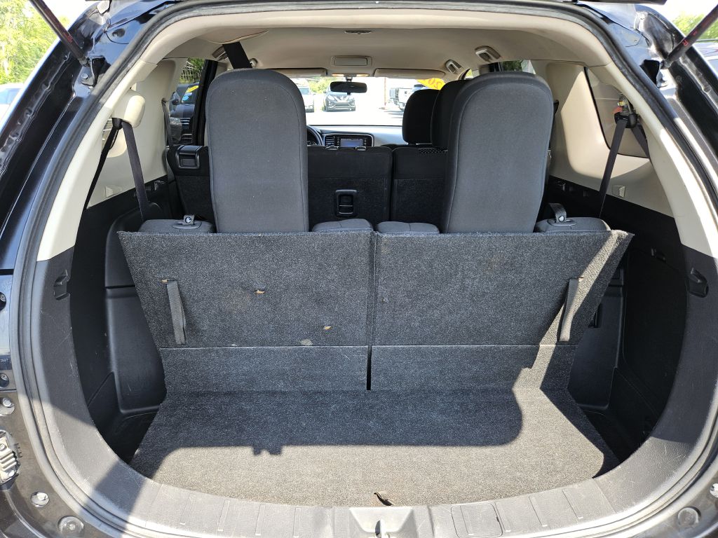 2018 Mitsubishi Outlander ES photo 33