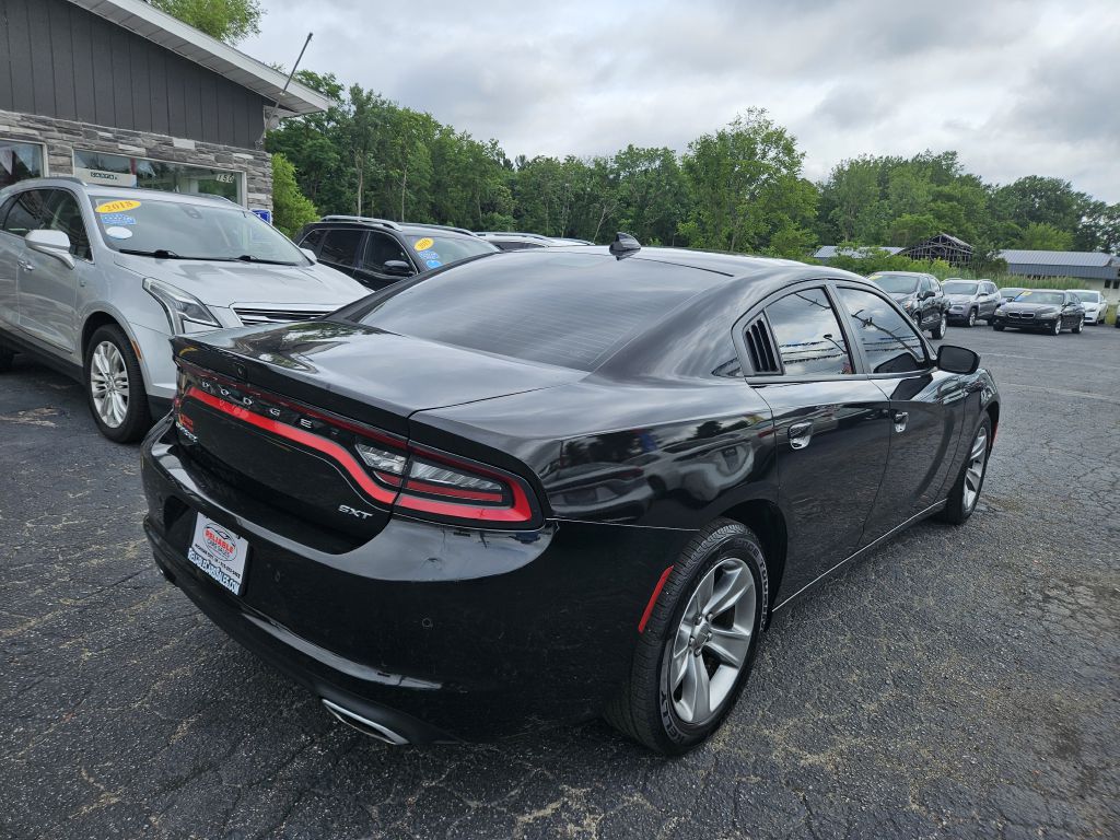2018 Dodge Charger SXT Plus photo 6