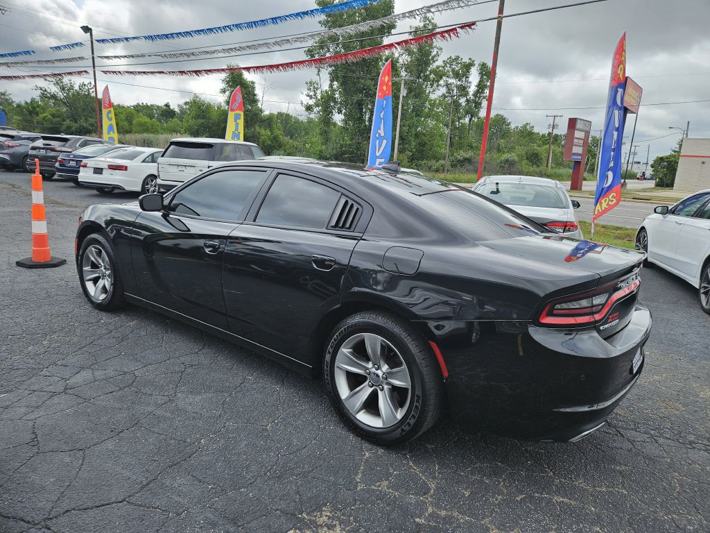 2018 Dodge Charger SXT Plus photo 10
