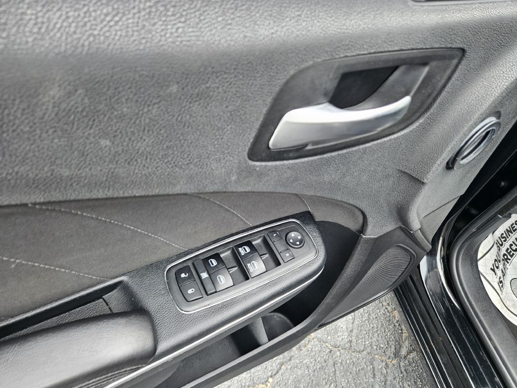 2018 Dodge Charger SXT Plus photo 19