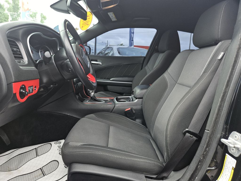 2018 Dodge Charger SXT Plus photo 20