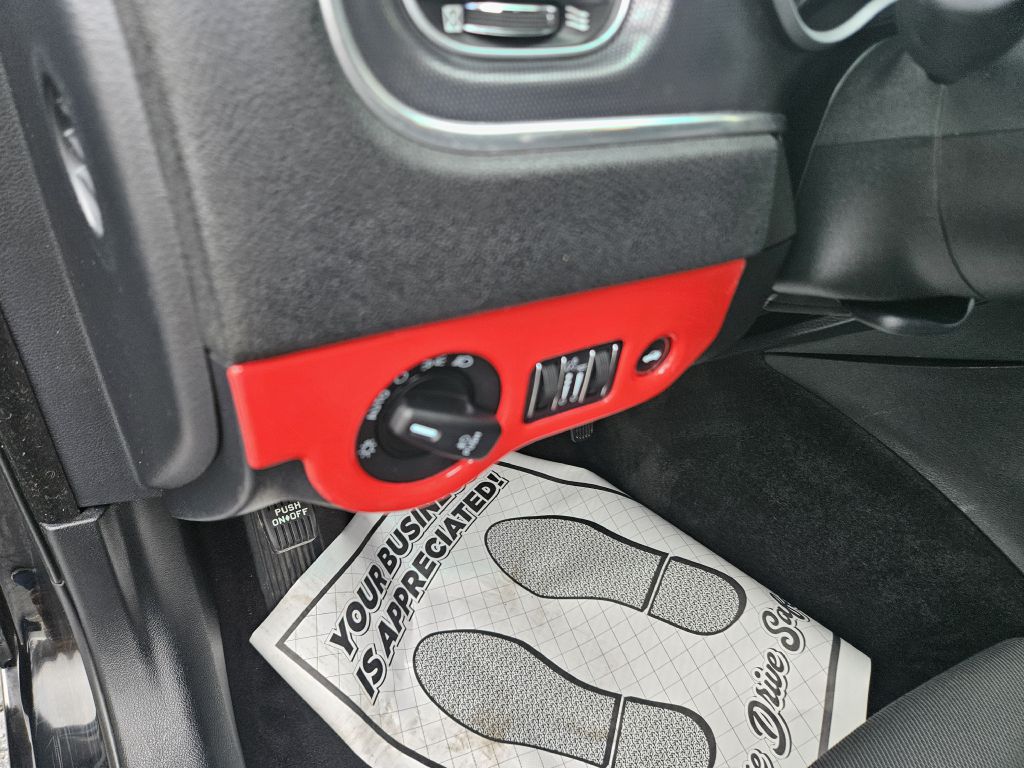 2018 Dodge Charger SXT Plus photo 21