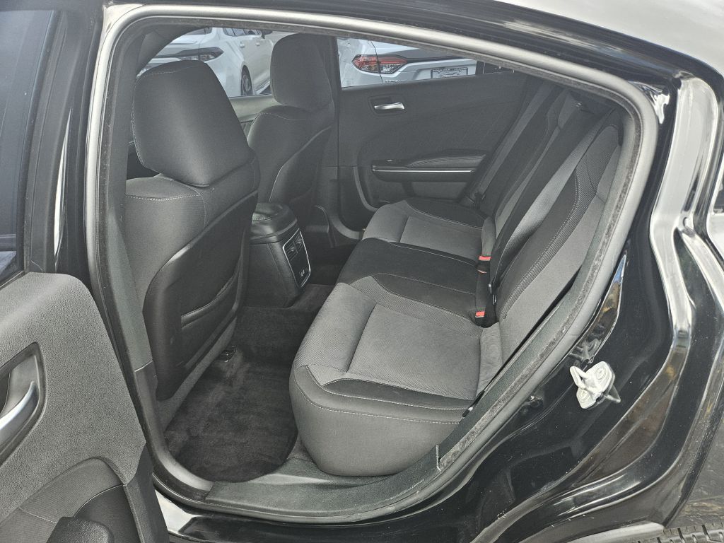2018 Dodge Charger SXT Plus photo 34