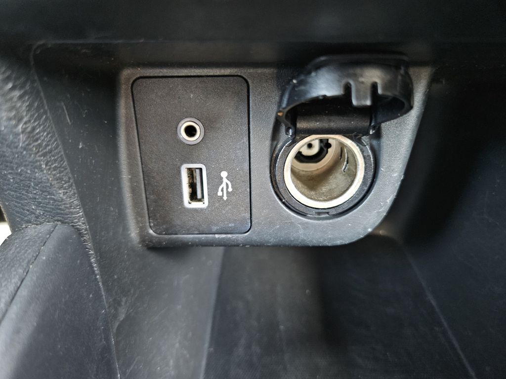 2019 Nissan Sentra S photo 29