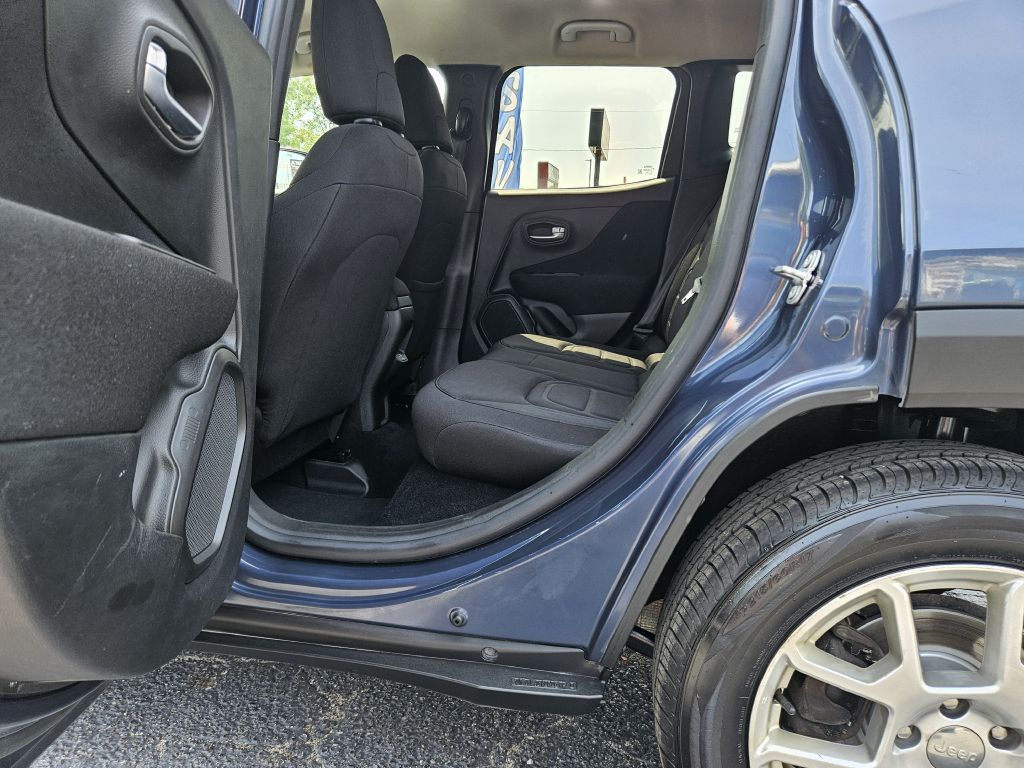 2020 Jeep Renegade Latitude photo 39
